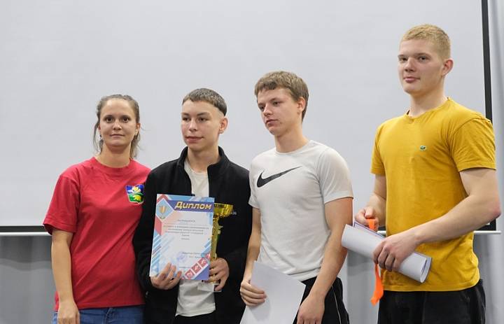 Теннис (настольный) 2025